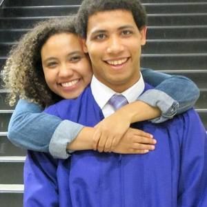 Meet your Posher, Mona